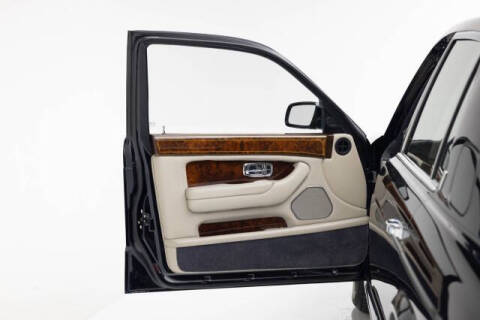 2001 Rolls-Royce Park Ward