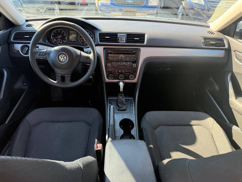 2014 Volkswagen Passat 1.8T S