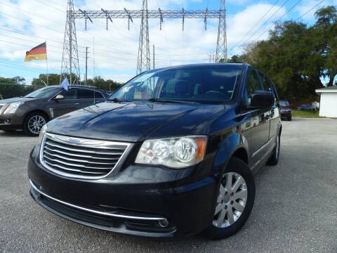 2014 Chrysler Town and Country for sale at Das Autohaus Quality Used Cars in Clearwater FL
