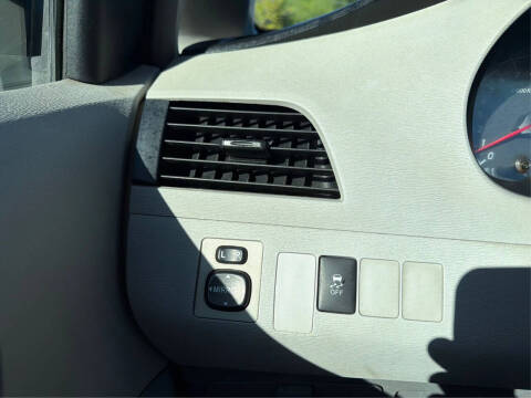 2012 Toyota Sienna