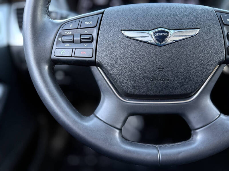 2017 Genesis G80