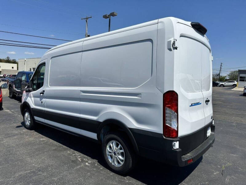 2023 Ford E-Transit