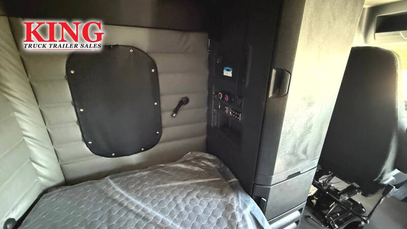 2022 Freightliner Cascadia