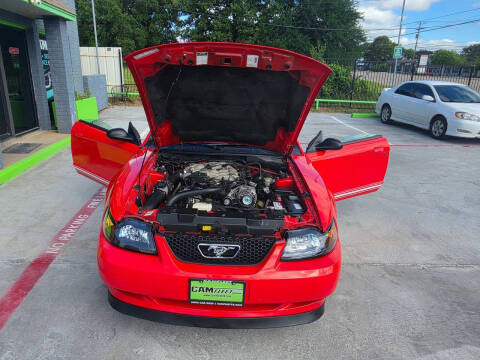 2000 Ford Mustang