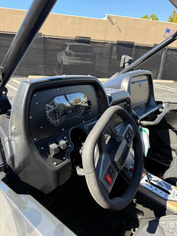 2025 Polaris RZR Pro R 4 Ultimate