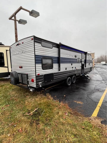 2021 Forest River Cherokee Grey Wolf