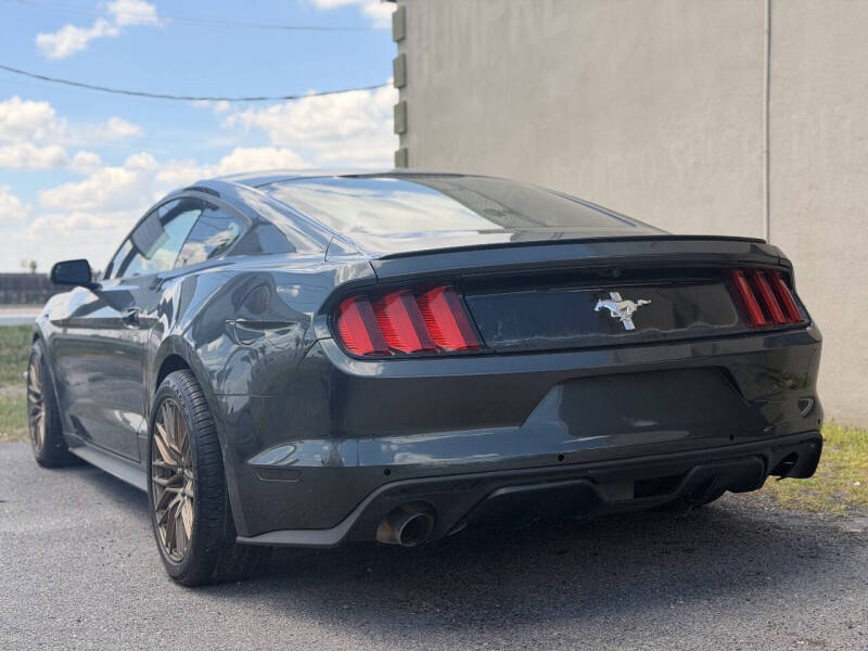 2015 Ford Mustang V6