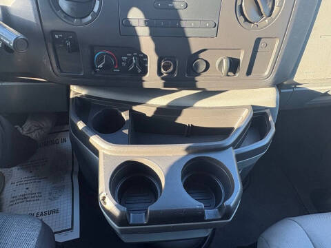 2010 Ford E-Series E-250