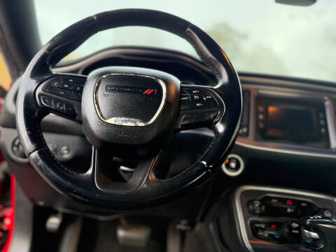 2016 Dodge Challenger SXT Plus