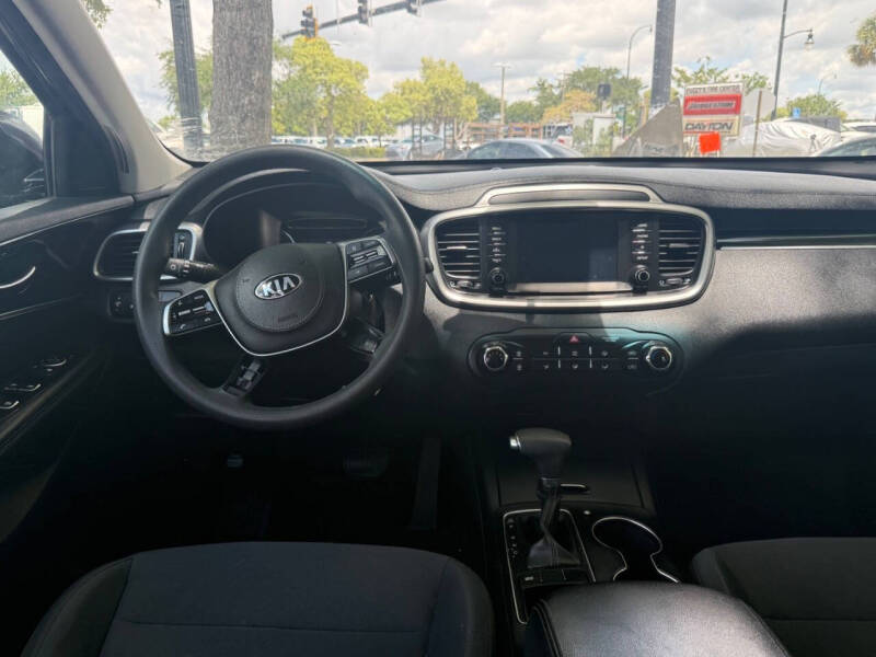 2019 Kia Sorento LX