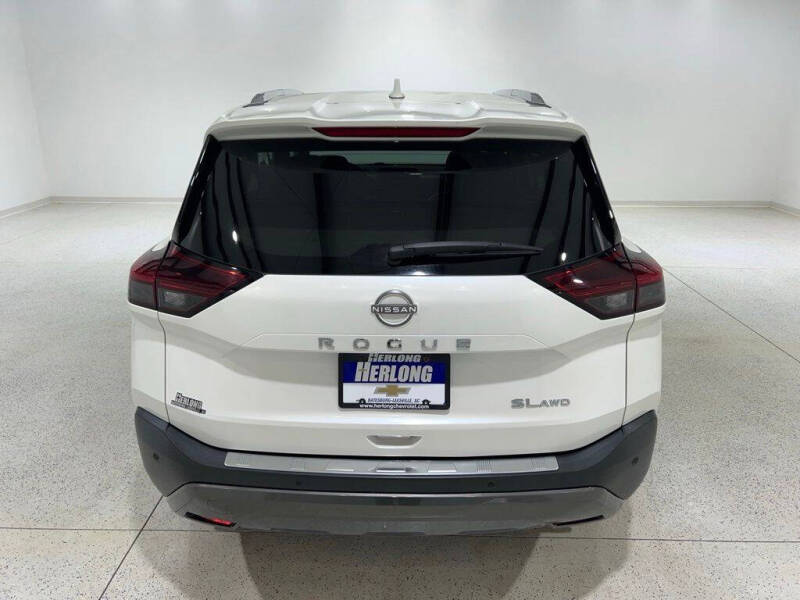 2022 Nissan Rogue SL