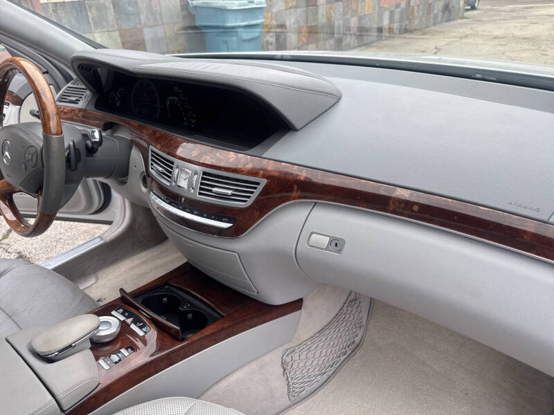 2010 Mercedes-Benz S-Class S 550