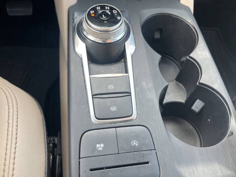 2020 Ford Escape SEL