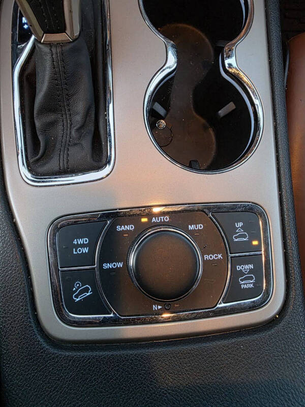 2016 Jeep Grand Cherokee Summit