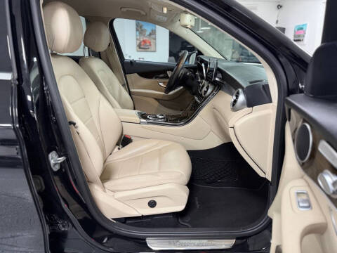 2017 Mercedes-Benz GLC GLC 300