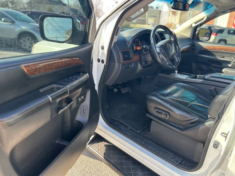 2014 Nissan Armada Platinum