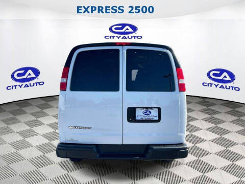 2020 Chevrolet Express 2500