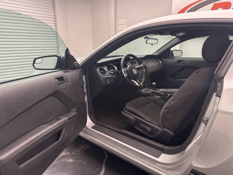 2013 Ford Mustang V6