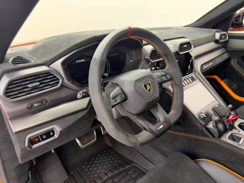 2024 Lamborghini Urus Performante