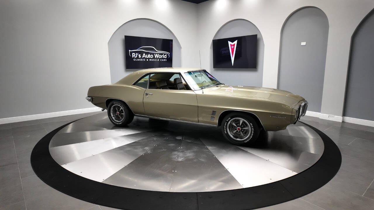 1969 Pontiac Firebird 38