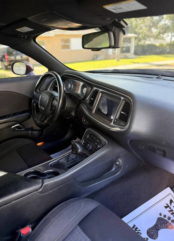 2019 Dodge Challenger SXT