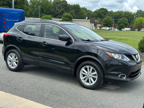 2017 Nissan Rogue Sport for sale at ECONO AUTO INC in Spotsylvania VA