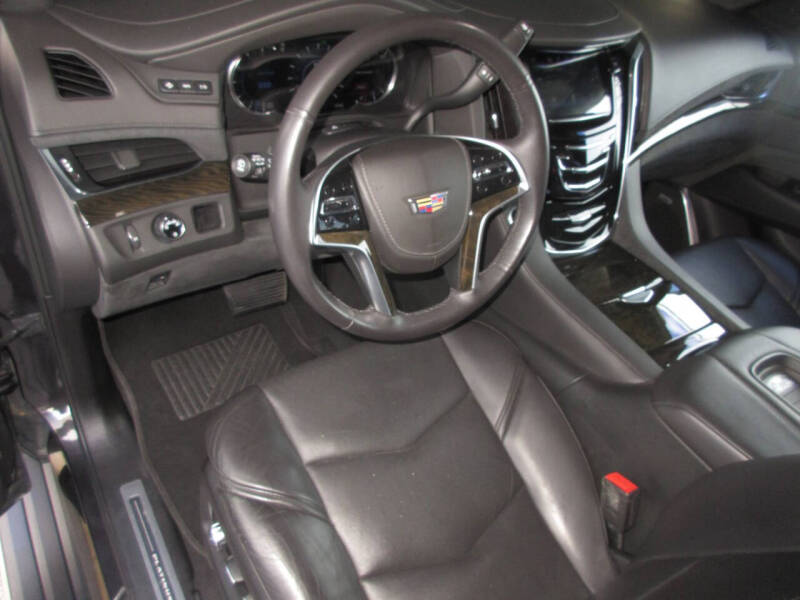 2018 Cadillac Escalade Platinum