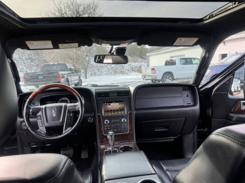 2017 Lincoln Navigator Select