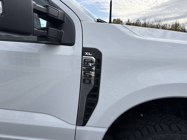 2026 Ford F-350 Super Duty XL