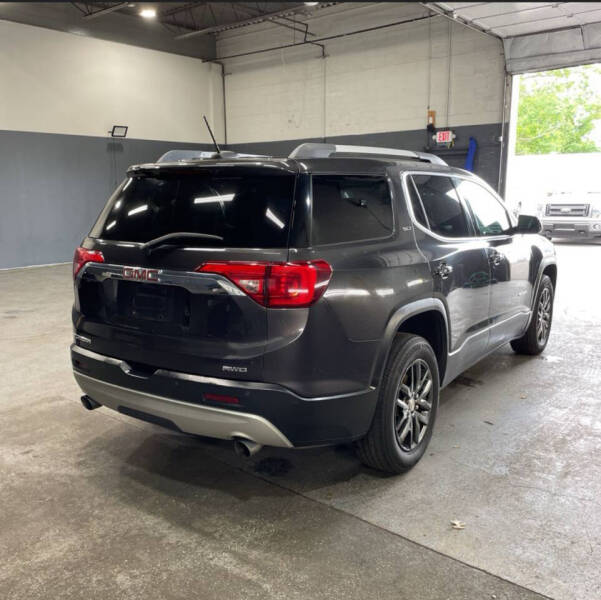 2017 GMC Acadia SLT-1