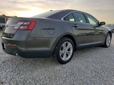 2017 Ford Taurus SE
