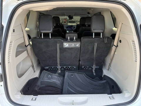 2017 Chrysler Pacifica Touring-L Plus