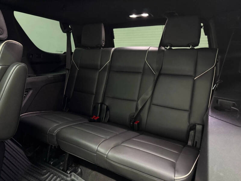 2023 Cadillac Escalade Sport