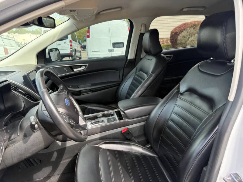 2023 Ford Edge