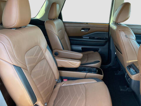 2022 Nissan Pathfinder Platinum