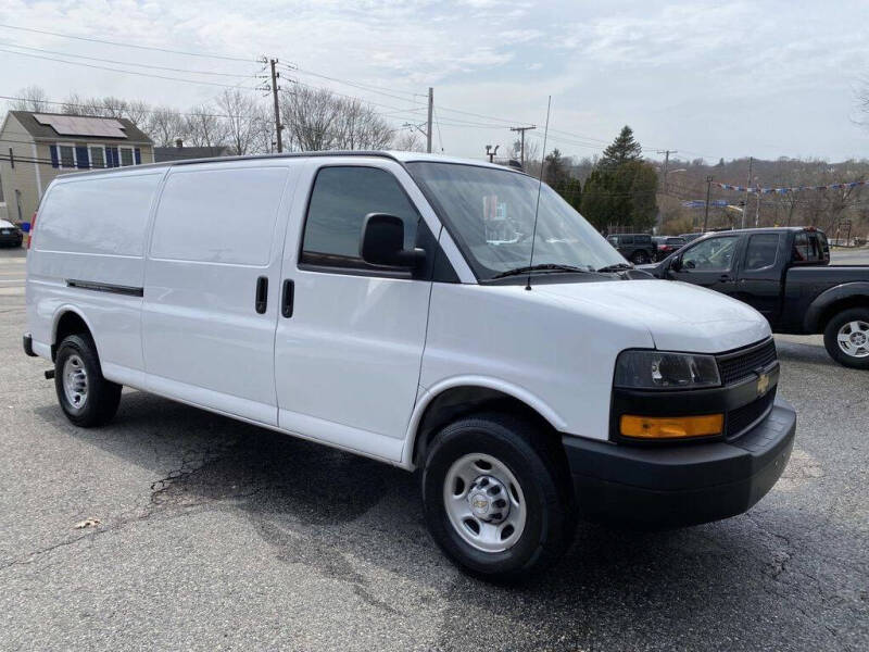 2023 Chevrolet Express 2500