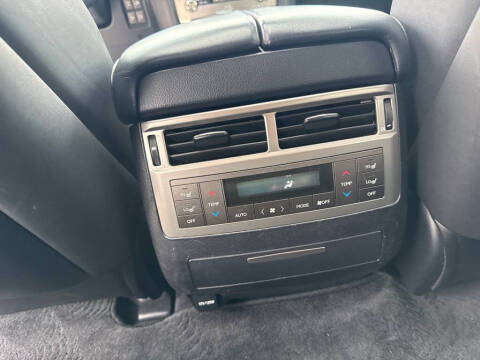 2015 Lexus LX 570