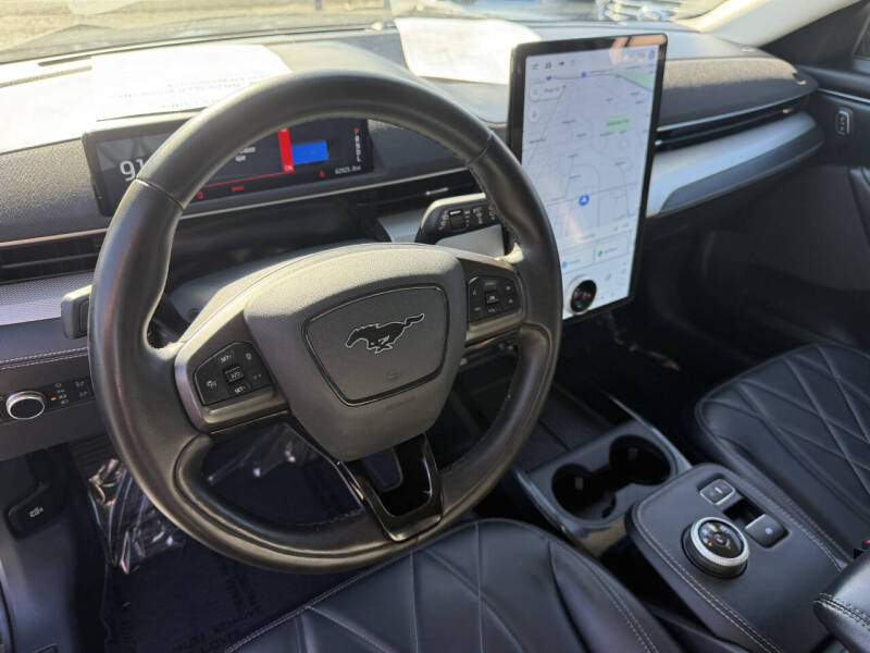 2022 Ford Mustang Mach-E Select