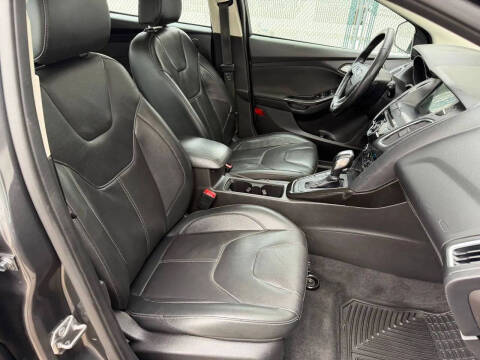 2017 Ford Focus Titanium