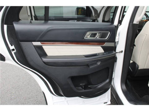 2017 Ford Explorer Platinum