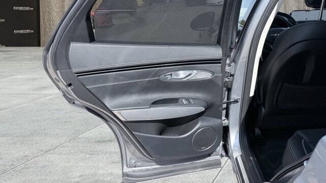 2023 Genesis Electrified GV70