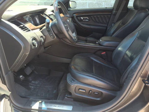 2017 Ford Taurus Limited