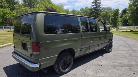 2004 Ford E-Series E-150 XLT