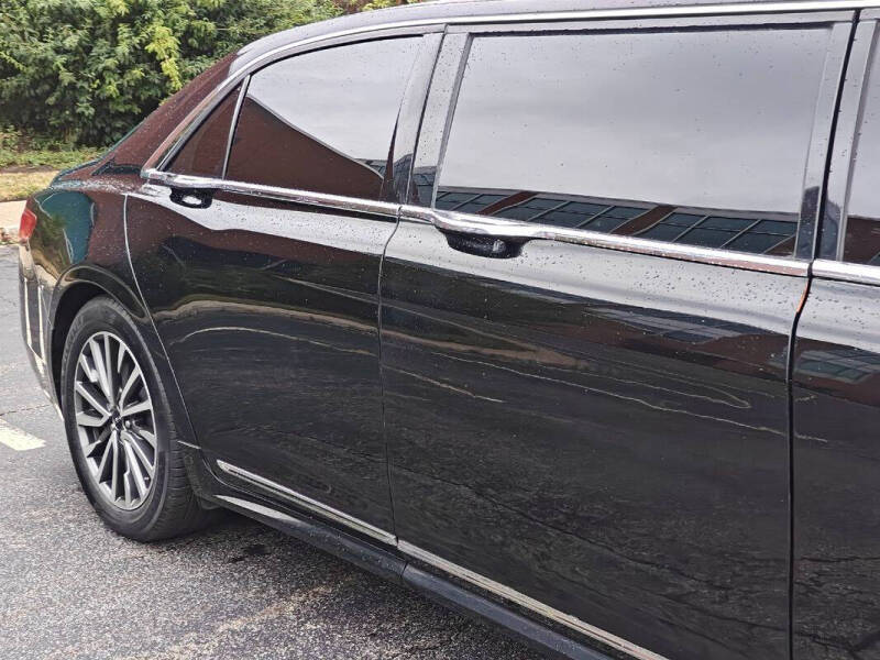 2018 Lincoln Continental Select