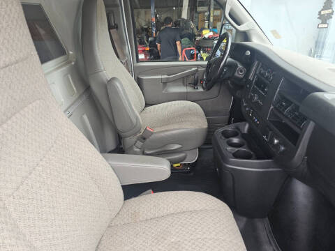 2022 Chevrolet Express 3500