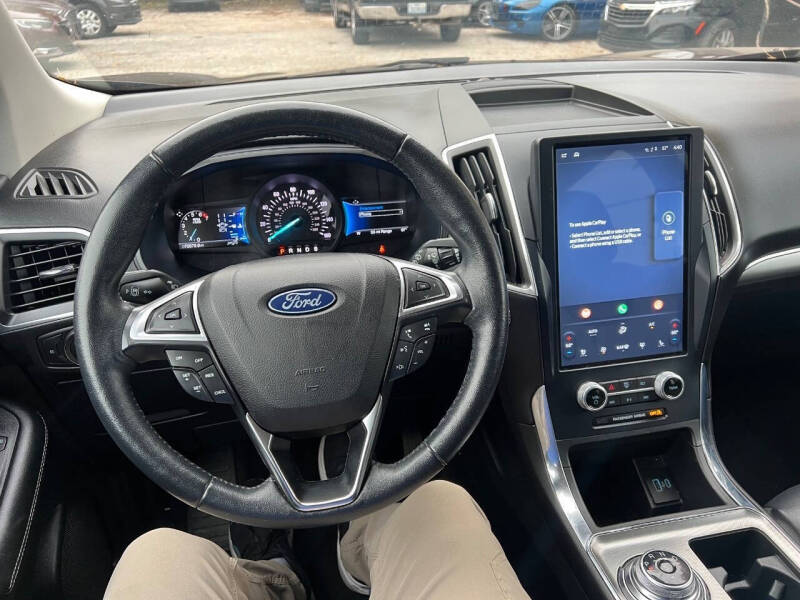 2022 Ford Edge Titanium