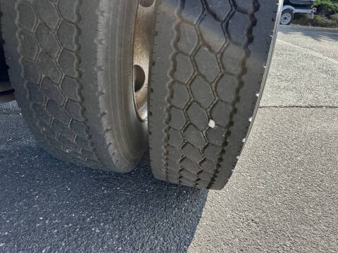 2007 Freightliner M2 106