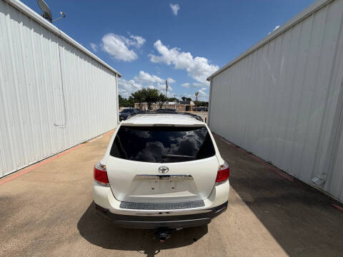 2013 Toyota Highlander Plus