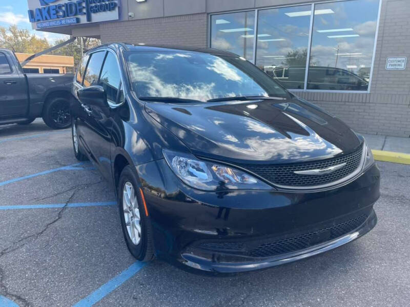 2024 Chrysler Voyager LX