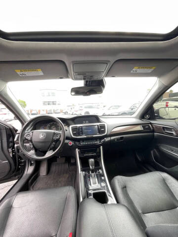 2017 Honda Accord Hybrid Touring